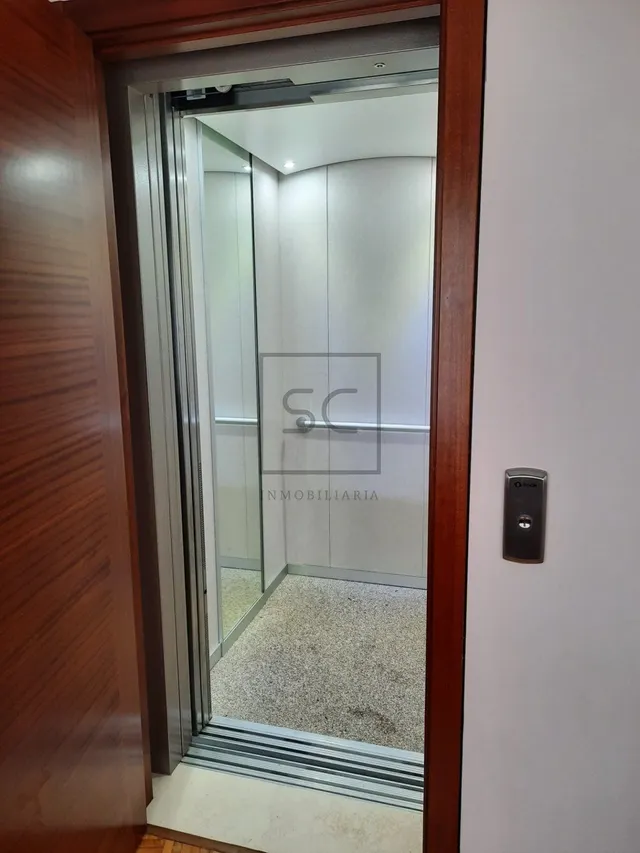 Piso amplio con ascensor en el centro de Ferrol — 24