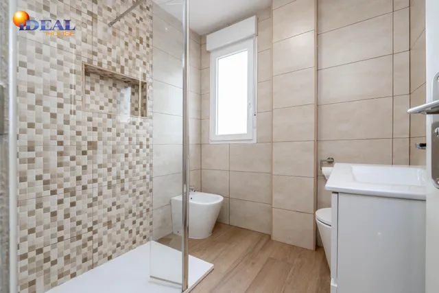 Encantadora Casa Reformada en Ogijares con Vistas y Espacios para Disfrutar — 30
