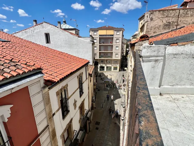 CASA EN LA CALLE DEL SOL — 27