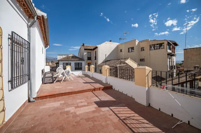 Exclusivo apartamento exterior en el emblemático barrio del Realejo, Granada. — 26