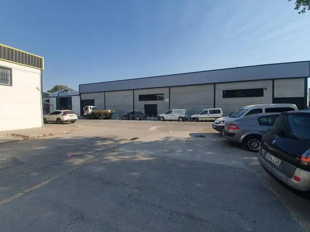 NAVE DE 1000 M2 EN ALQUILER - foto 5