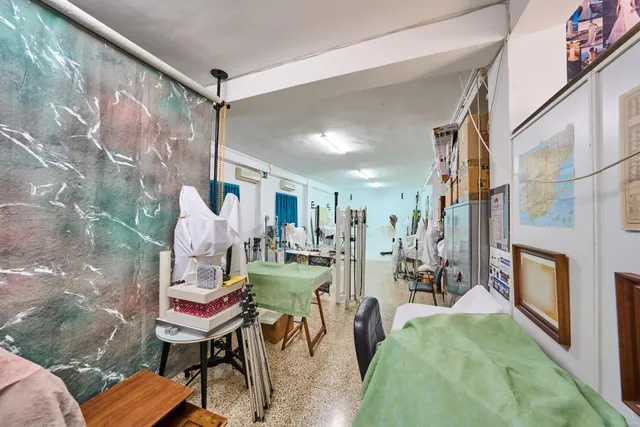 Bajo Comercial Santa Fe en esquina — 10