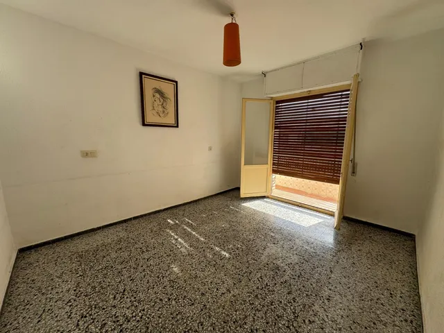 ¡oportunidad! 3 habitaciones para reformar en la florida alta, cerca del centro — 8