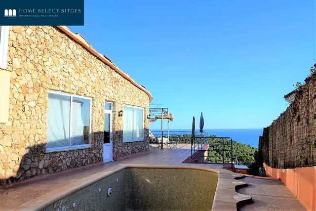 Torre Quint Mar con vistas panorámicas y piscina — 36