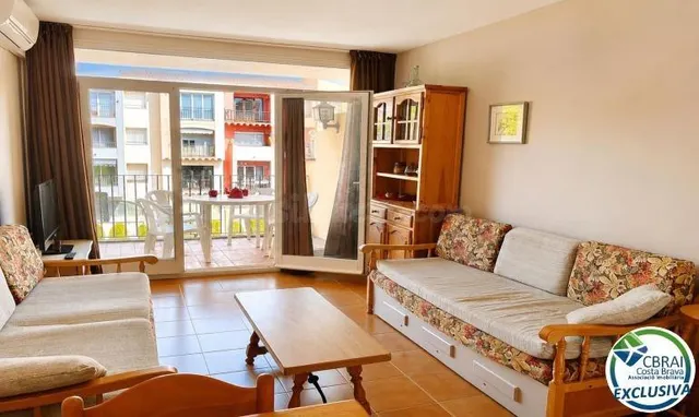 GRAN RESERVA, Apartamento con piscinas, jardines y licencia 