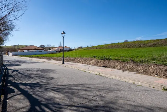 Terreno urbano en venta - Guadahortuna