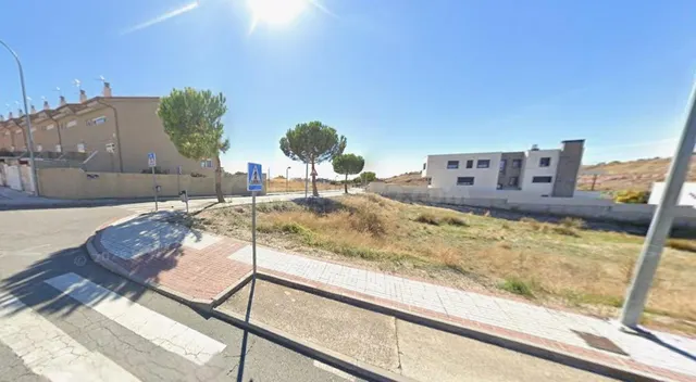 VENTA DE PARCELA URBANA EN EL SOTILLO - LA LASTRILLA - foto 2