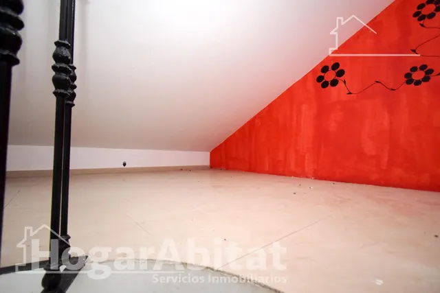 ¡CENTRO DE LLIRIA! ESPACIOSO, SEMINUEVO Y REFORMADO CON TERRAZA Y ASCENSOR — 33