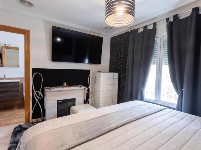 Estupendo triplex en zona campo de futbol — 9