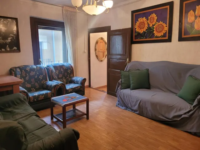 PISO DE 4 habitaciones, CÉNTRICO — 7