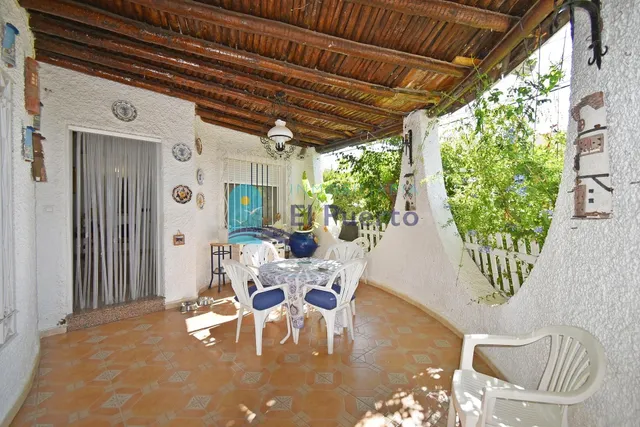 CHALET INDEPENDIENTE EN UNA SOLA PLANTA CERCA DEL MAR – REF 