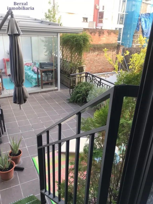 Vivienda SINGULAR en el centro de Logroño.Planta baja, más dos. Terraza de sesenta metros y jardin con pozo. — 16