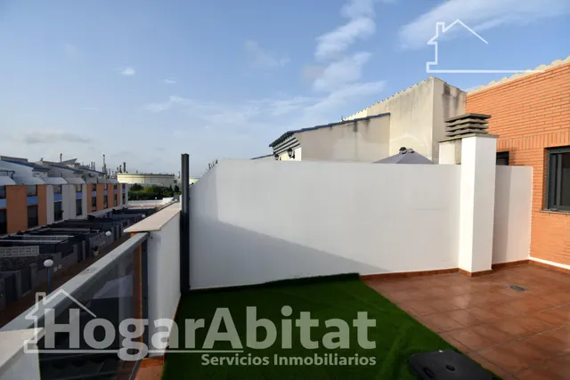 ESTUPENDO ADOSADO SEMINUEVO CERCA DE LA PLAYA CON DOBLE TERRAZA, GARAJE Y TRASTERO — 21
