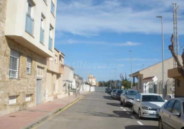 Venta piso en Los Alcazares - foto 2