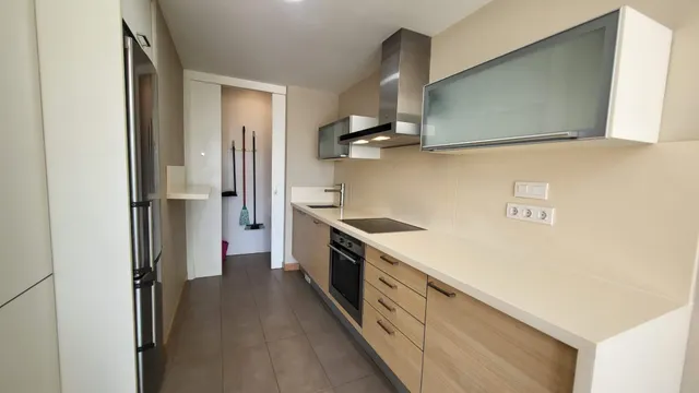 Apartamento 2 Dormitorios y 2 Baños gran terraza con vistas  1ª linea Piscina garajes y trastero — 23