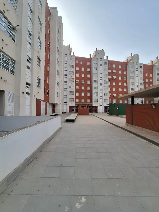 Se alquila ESTUDIANTES piso en El Puntal con piscina comunit - foto 2