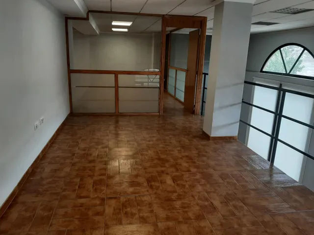 LOCAL COMERCIAL EN VENTA O ALQUILER — 6