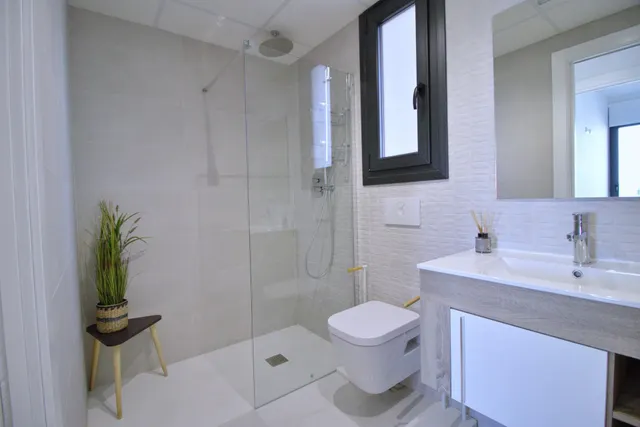 Apartamento con vistas al mar 500 m de la playa — 20