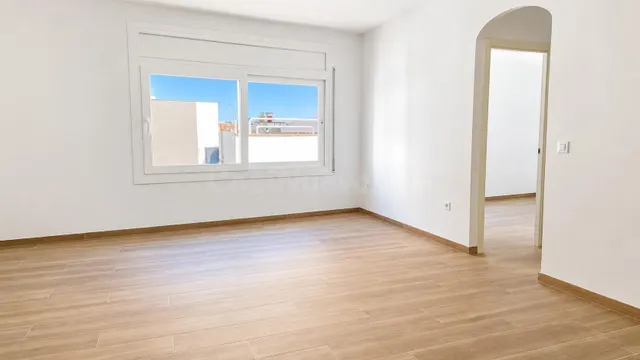 Apartamento reformado en el centro de Roses, a solo 50 metro