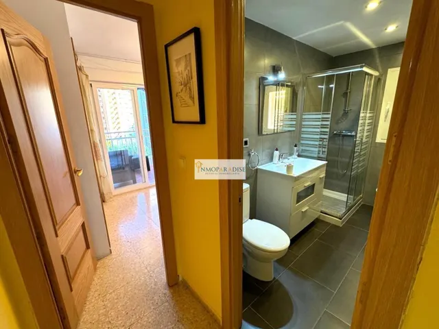 Espectacular piso en venta en playa san juan, Alicante. 117m2, 3 dormitorios, 2 baños, terraza,piscina comunitaria, quinta planta con ascensor — 25