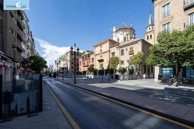 Piso y cochera en venta junto Acera de Darro. — 41