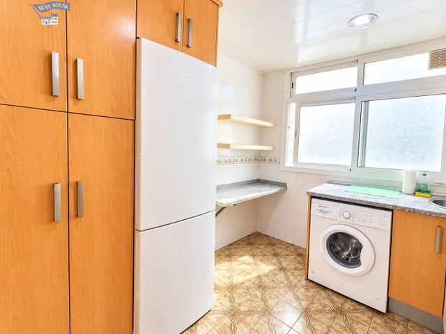 Piso de 3 habitaciones en fontetes, Cerdanyola del Vallès: comodidad, luz y excelente ubicación — 8