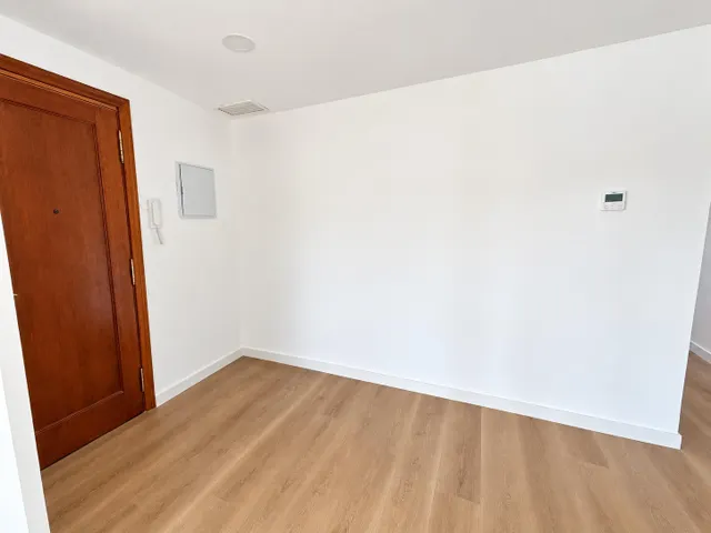 Piso de 4 habitaciones y reforma integral en pleno centro de Valencia — 23