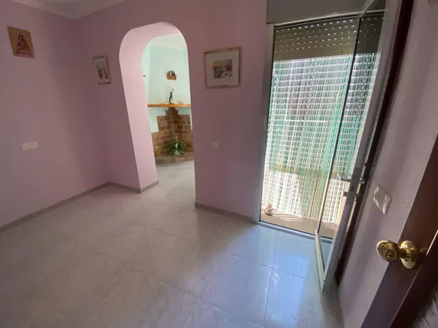 ¡AMPLIA VIVIENDA CON TERRAZA EN LA ZONA ALTA DE LA POBLACIÓN! — 30