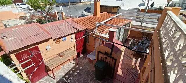 Gran chalet independiente de 3 plantas con dos viviendas y piscina — 20
