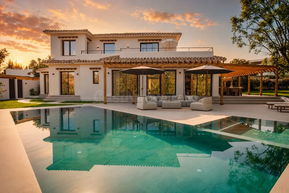 Chalet 4 habitaciones 270m² en venta - Marbella