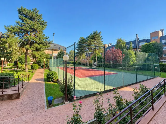Exclusiva vivienda de 3 dormitorios con terraza en Majadahonda Centro — 38
