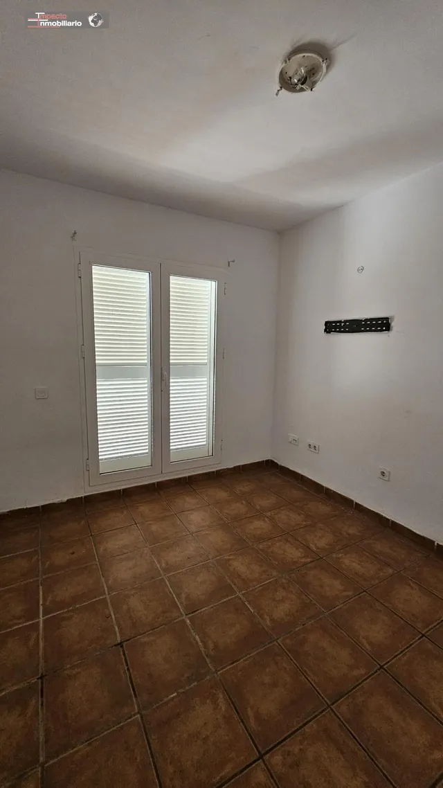 Amplio Piso en Mojácar con Potencial para Reformar - €199,000 — 18