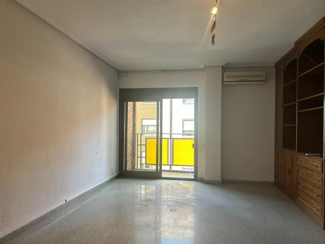 Ref. 8546 SALICO ofrece gran vivienda en Olivereta con plaza de aparcamiento — 37