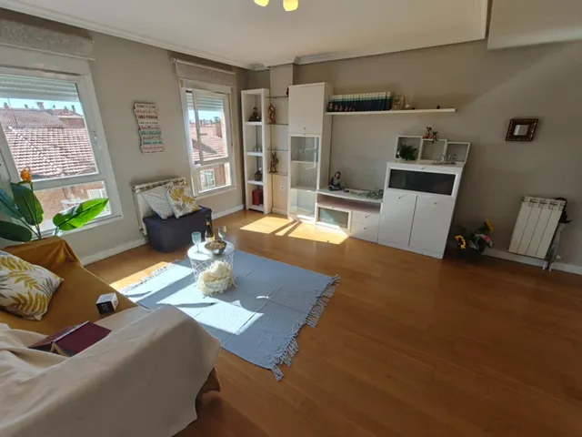 ENAMORATE A UN PESTAÑEO ¡Tu nuevo hogar en Villaobispo te está esperando! ✨ — 21