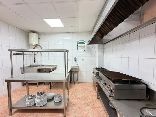 Local comercial 98m² en venta - Playa del Cura — 19