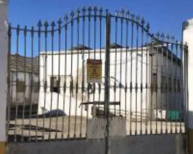 Se vende casa independiente OKUPA en Alberic (Valencia). - foto 2
