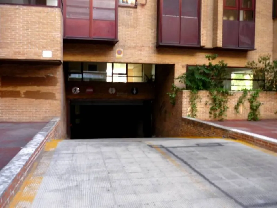 PLAZA GARAJE EN VENTA PARA MOTO ZONA CENTRO ( VALLADOLID)