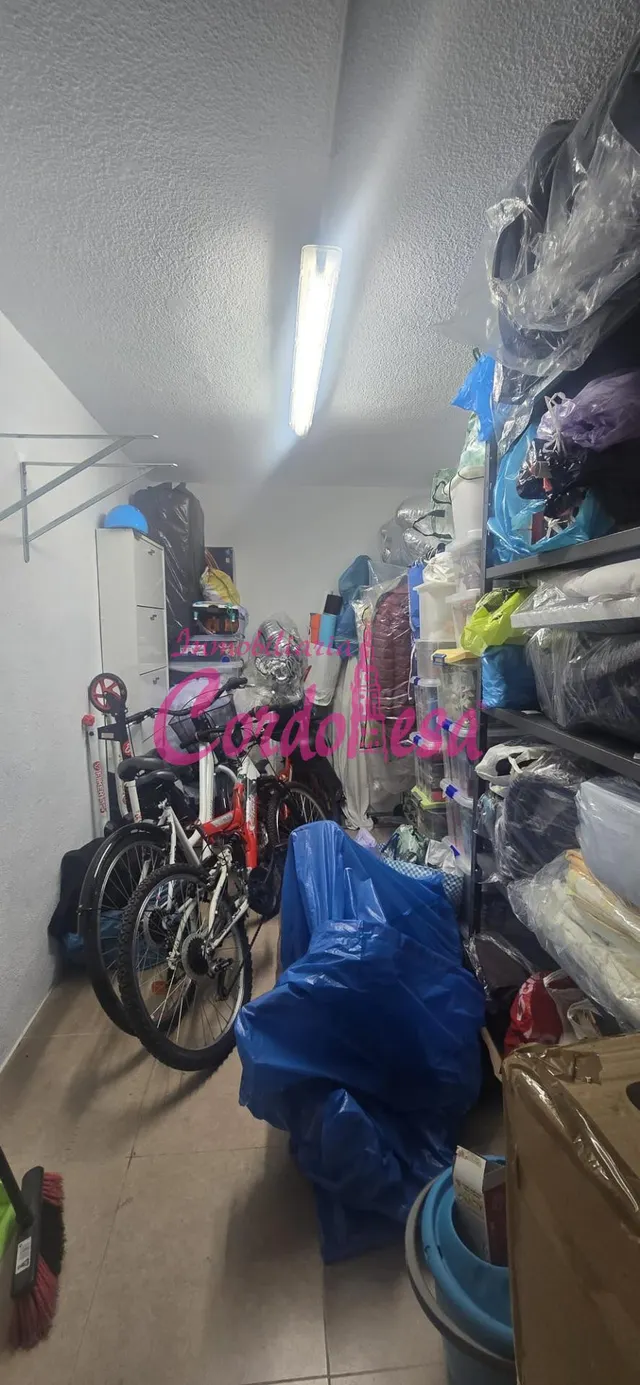 Trastero 10m² en venta - Av. Barcelona - Viñuela - Rescatado