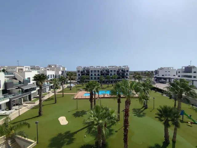 Ático en venta en El Raso, Guardamar del Segura con 3 dormit