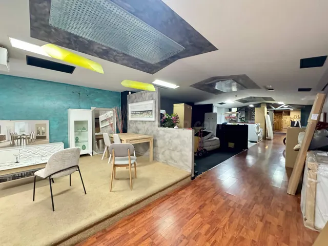 Local comercial en alquiler, céntrico, a un paso del Paseo G