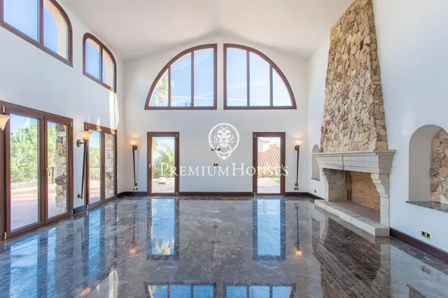 Casa en venta con bonitas vistas al mar en Cala Sant Francesc — 11