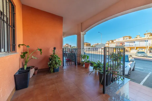 Planta baja 4 habitaciones 118m² en venta - San Cayetano - foto 2