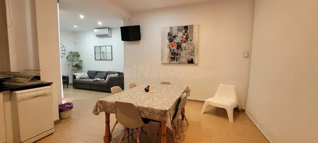 Alquiler de una casa en Cabanyal de 4 habitaciones y 2 baños - foto 4