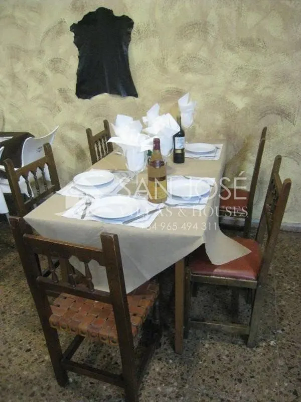 VENTA DE MOTEL EN ASPE DE 32 HABITACIONES, PRECIO NEGOCIABLE — 27
