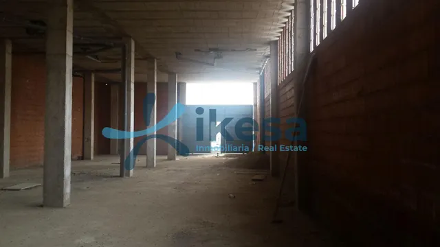 Venta de Local Comercial en Castuera, Badajoz. - foto 2