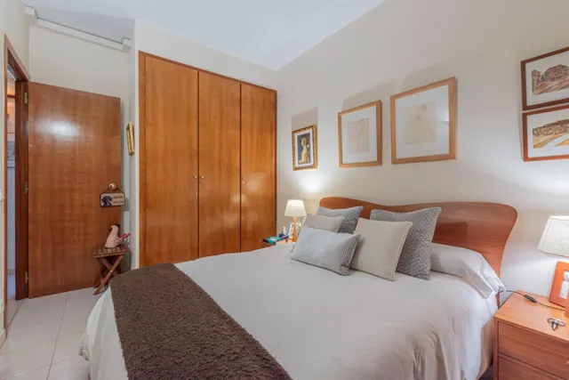 Acogedor piso de 2 dormitorios en el corazón de L'Eixample con posibilidad de alquiler de pk en la misma finca — 20