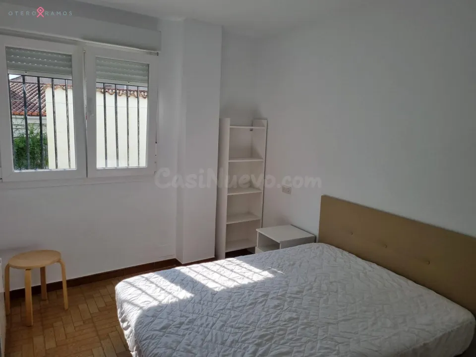 PISO EN ALQUILER EN RÚA ESPÍRITU SANTO, SANTIAGO