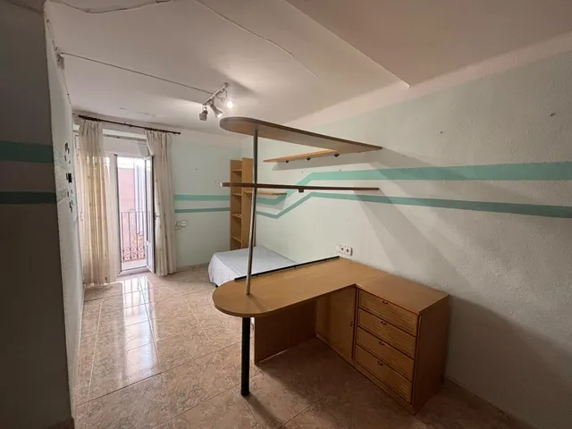 Casa de 194 m2 con 6 habitaciones y terraza en el centro de Bítem (Tortosa) — 18