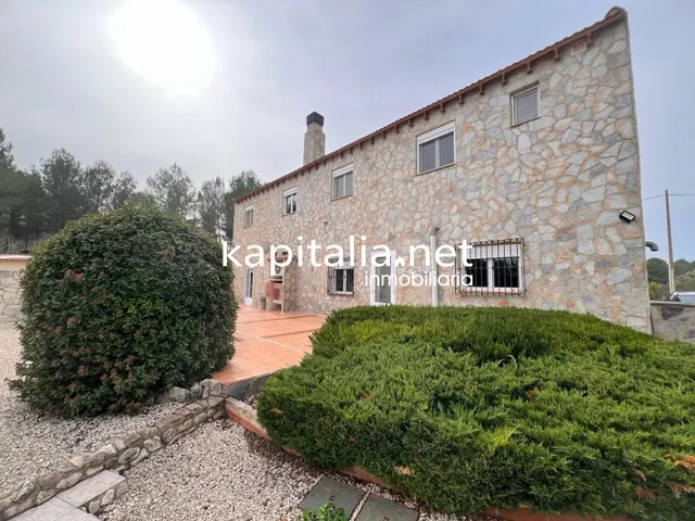 Chalet a la venta en l'Olleria — 3