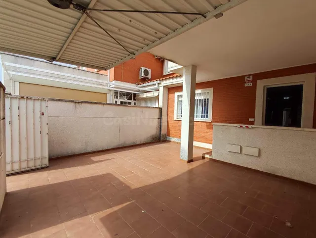 Chalet pareado en venta en calle Igualdad - foto 4